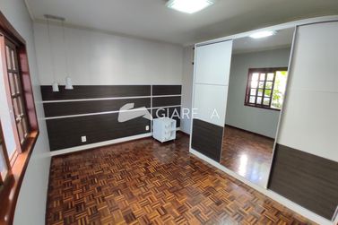 Casa &agrave; venda - 180m&sup2; - JARDIM GISELA