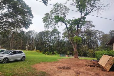 Ch&aacute;cara &agrave; venda - 400m&sup2; - ESTRADA MORADA DO SOL