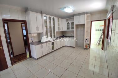 Casa &agrave; venda - 180m&sup2; - JARDIM GISELA