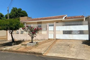 Casa &agrave; venda - 158m&sup2; - ZONA VI