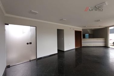 Sal&atilde;o Comercial para alugar - 600m&sup2; - Zona I