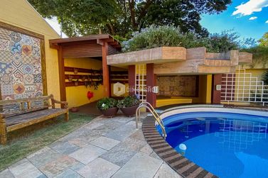 Casa &agrave; venda - 510m&sup2; - Zona II