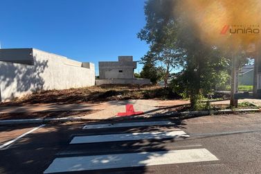 Terreno &agrave; venda - 276m&sup2; - Zona V