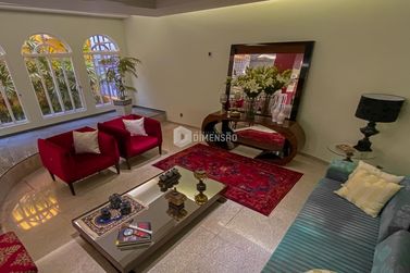 Casa &agrave; venda - 510m&sup2; - Zona II