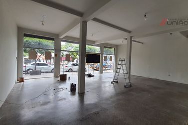 Sal&atilde;o Comercial para alugar - 90m&sup2; - Zona Armazem