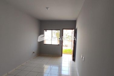 Casa &agrave; venda - 66m&sup2; - JARDIM PANCERA