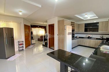 Casa &agrave; venda - 224m&sup2; - Parque do Lago