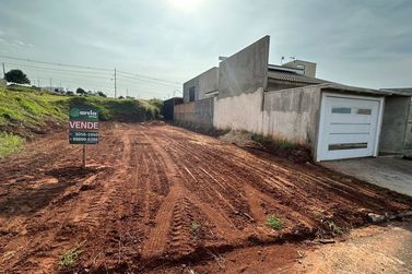 Terreno &agrave; venda - 246m&sup2; - Parque Metropolitano III