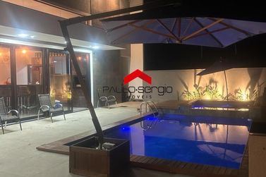 Casa &agrave; venda - 215m&sup2; - Porto Camargo