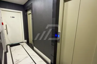 Apartamento &agrave; venda - 120m&sup2; - Meia Praia
