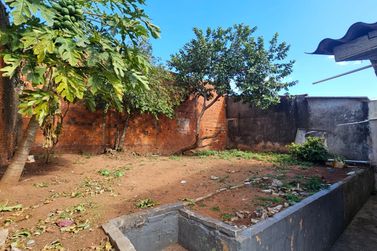 Casa &agrave; venda - 84m&sup2; - CONJUNTO RESIDENCIAL VINTE E SEIS D