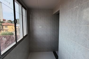 Apartamento para alugar - 68m&sup2; - ZONA III
