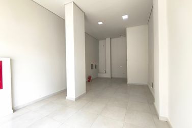 Sal&atilde;o Comercial para alugar - 50m&sup2; - Zona II