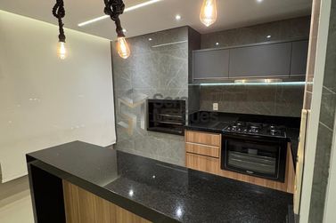 Apartamento &agrave; venda - 300m&sup2; - Zona III