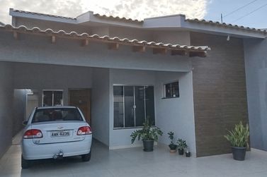Casa &agrave; venda - 120m&sup2; - Jardim Caravelle