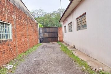 Sal&atilde;o Comercial para alugar - 240m&sup2; - Zona I
