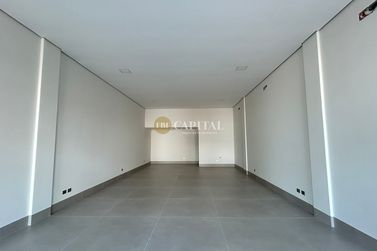Sal&atilde;o Comercial para alugar - 86m&sup2; - Zona III