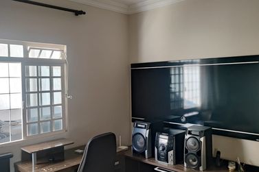 Sobrado &agrave; venda - 365m&sup2; - Zona II