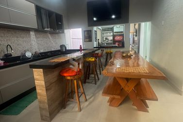 Casa &agrave; venda - 200m&sup2; - Jardim Colorado
