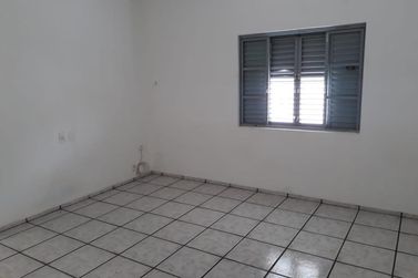 Casa &agrave; venda - 244m&sup2; - Zona I