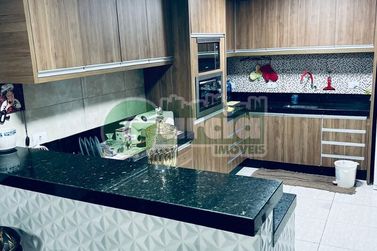 Casa &agrave; venda - 105m&sup2; - Zona VI