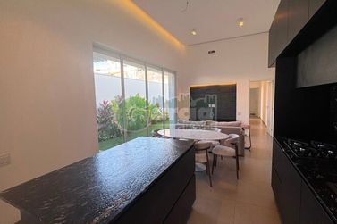 Casa &agrave; venda - 99m&sup2; - Jardim Alphavile