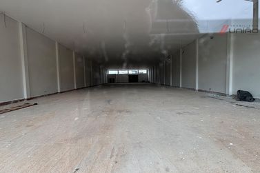 Sal&atilde;o Comercial para alugar - 1000m&sup2; - Zona 1