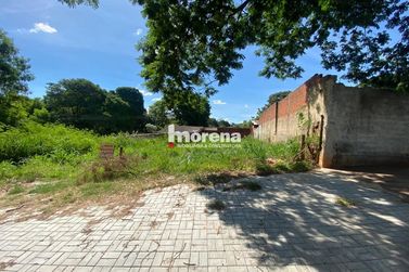 Terreno &agrave; venda - 320m&sup2; - PARQUE PANORAMA