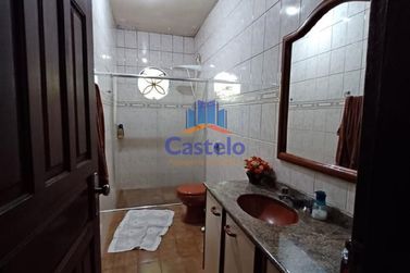 Sala Comercial &agrave; venda - 200m&sup2; - Zona III