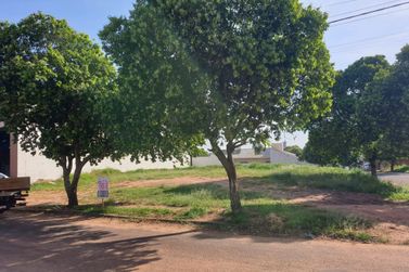 Terreno &agrave; venda - 411m&sup2; - Alto da Paran&aacute;