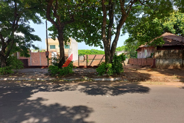 Terreno &agrave; venda - 525m&sup2; - Zona VI