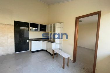 Casa &agrave; venda - 245m&sup2; - Zona II