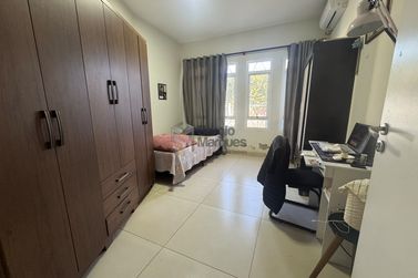 Sobrado &agrave; venda - 238m&sup2; - Zona 2