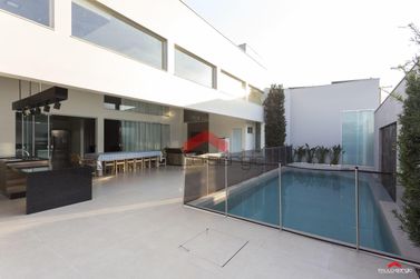 Casa &agrave; venda - 385m&sup2; - Jardim Am&eacute;rica