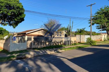 Casa &agrave; venda - 427m&sup2; - Dois Lotes Contendo Duas Casas