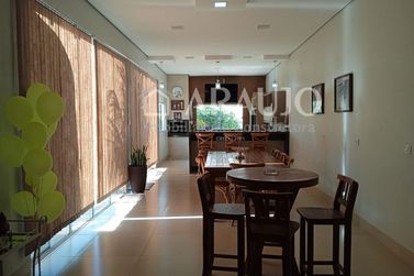 Sobrado &agrave; venda - 395m&sup2; - Serra dos Dourados