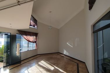 Casa &agrave; venda - 406m&sup2; - Zona II