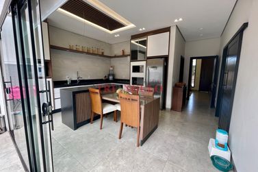 Casa &agrave; venda - 195m&sup2; - PARQUE CIDADE JARDIM