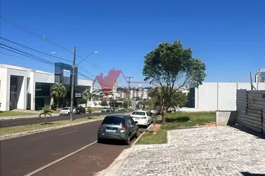 Sal&atilde;o Comercial para alugar - Zona III
