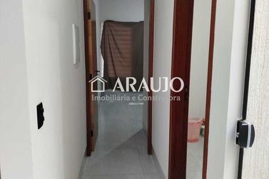 Casa &agrave; venda - 69m&sup2; - Jardim  Santiago