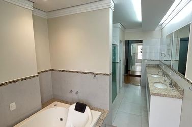 Sobrado &agrave; venda - 262m&sup2; - Zona II