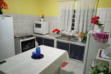 Casa &agrave; venda - 130m&sup2; - Jardim Vit&oacute;ria