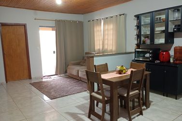 Casa &agrave; venda - 100m&sup2; - Serra dos Dourados