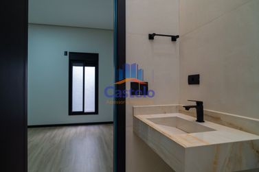 Casa para alugar - 144m&sup2; - ZONA III