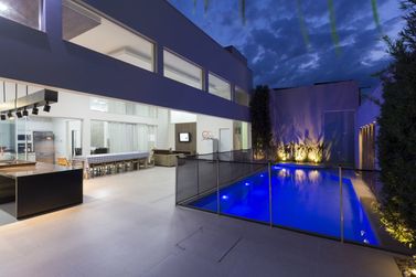 Casa &agrave; venda - 390m&sup2; - Zona I