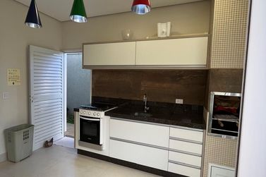 Casa &agrave; venda - 419m&sup2; - Jd Veleiros