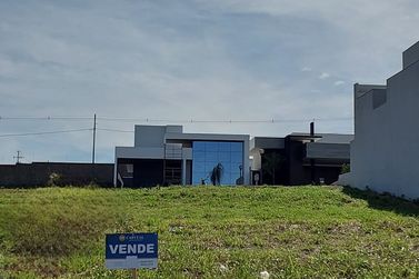 Terreno &agrave; venda - 241m&sup2; - Zona III