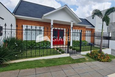 Casa &agrave; venda - 204m&sup2; - JARDIM PANCERA