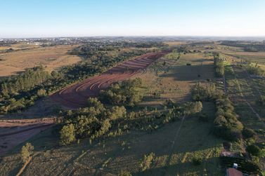 Terreno &agrave; venda - 20000m&sup2; - ESTRADA JURUPOCA