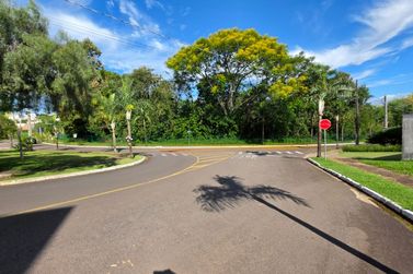 Terreno &agrave; venda - 364m&sup2; - CONJUNTO RESIDENCIAL PORTAL DAS AGU